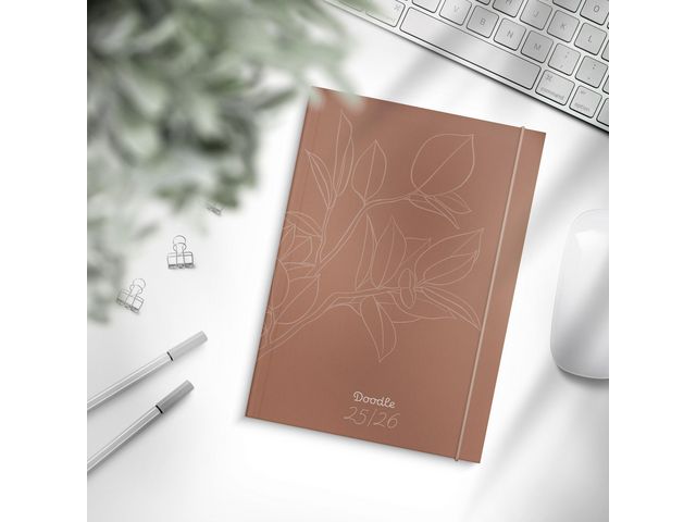 Kalender 25/26 Doodle inbunden