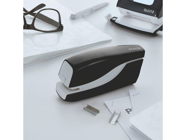 Häftapparat LEITZ WOW 5566 svart