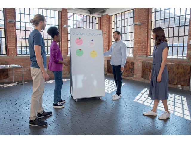Whiteboard NOBO MoveMeet sv/vit 180x90cm