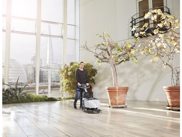 Kombiskurmaskin NILFISK SC351 Li-ion