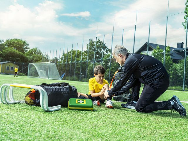 Första Hjälpen-kit CEDERROTH Medium