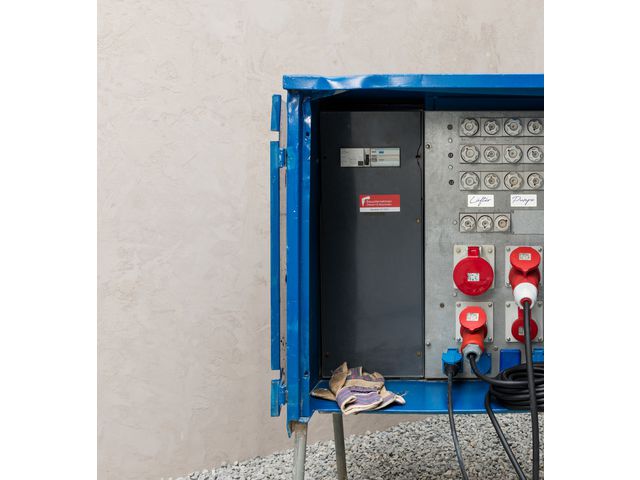 Etikett AVERY slitstark 210x148mm 40/fp