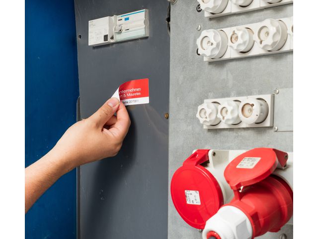 Etikett AVERY slitstark 210x148mm 40/fp