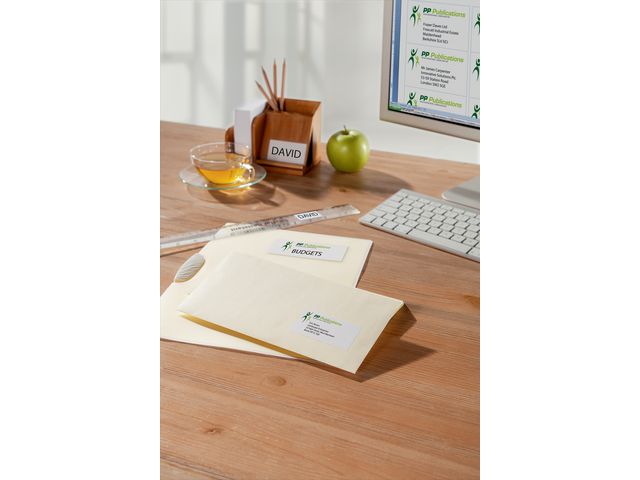 Etikett AVERY avtagb 45,7x21,2mm 1200/fp