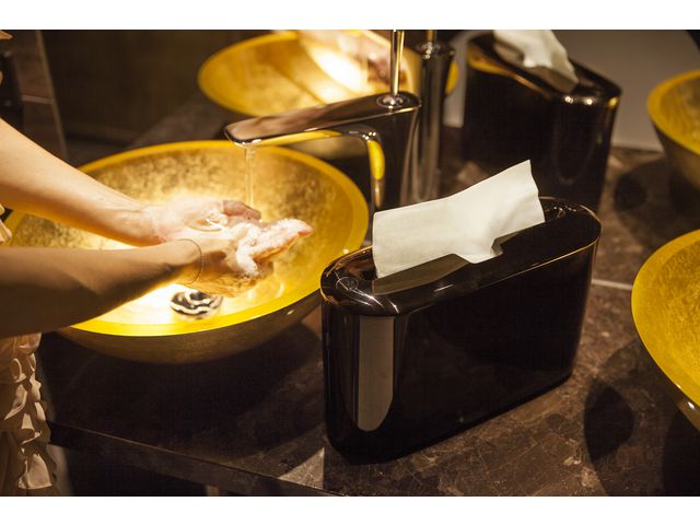 Dispenser TORK H2 Handduk fristå. svart