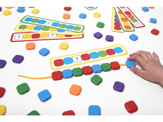 Snörpärlor i olika färger 126/fp