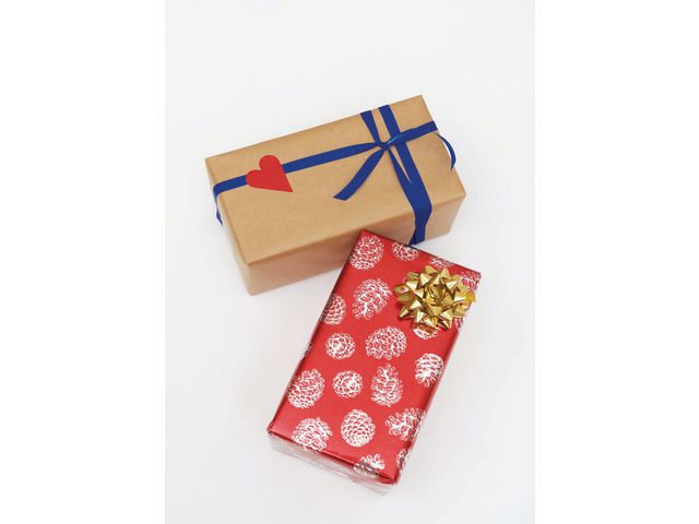 Etikett hjärta röd 40x48mm 1000/rl