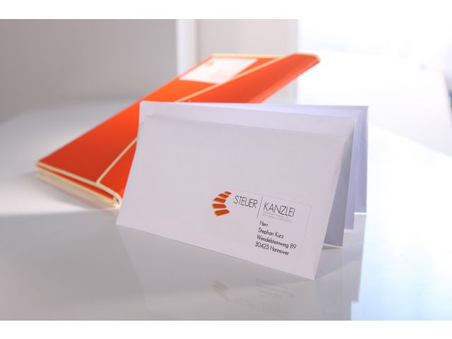 Etikett AVERY 70x36mm 2400/fp