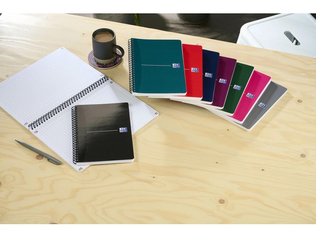 Anteckningsblock OXFORD Essential A4 lin