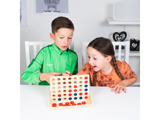 Spel 4 i rad träspel