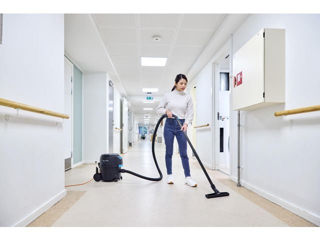 Dammsugare NILFISK VP400 Hepa XT EU