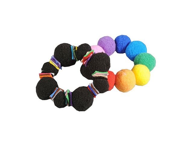 Pom Pombollar med hål 100/fp