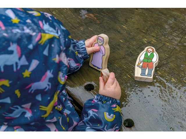 Sagofigurer av trä, Rödluvan 4/fp