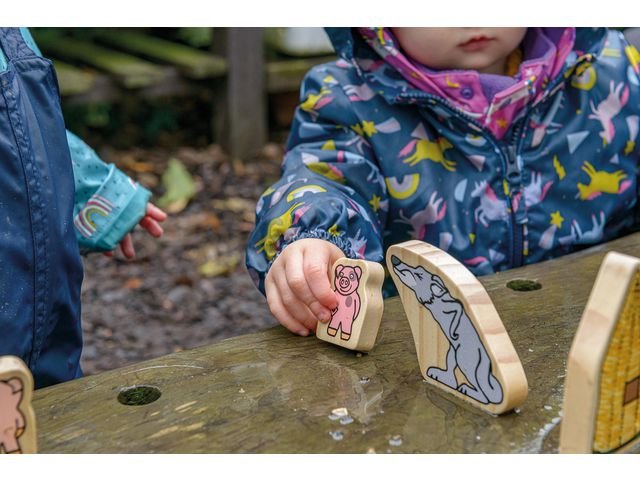 Sagofigurer trä De tre små grisarna 7/fp