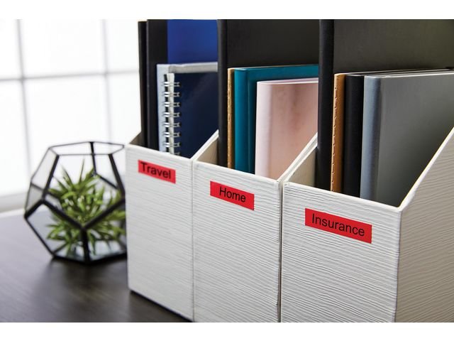 Tape DYMO D1 12mm svart på röd