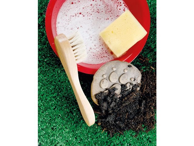 Undersök Fotspår fr bondgården sten 8/fp