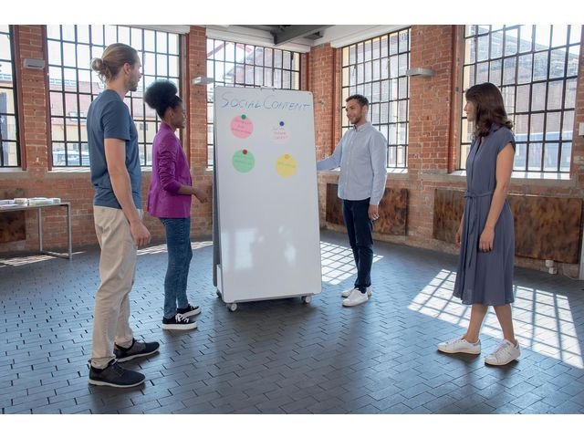 Whiteboard NOBO MoveMeet sv/vit 180x90cm